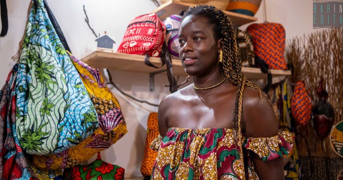I coloratissimi abiti senegalesi di Nawa: �Sono fatti in "wax" ma i baresi li comprano solo d'estate�